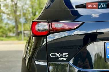 Позашляховик / Кросовер Mazda CX-5 2022 в 