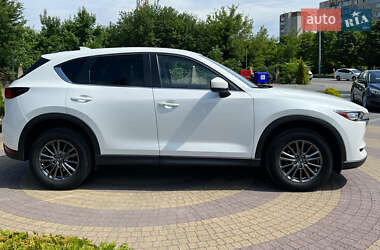 Позашляховик / Кросовер Mazda CX-5 2017 в 