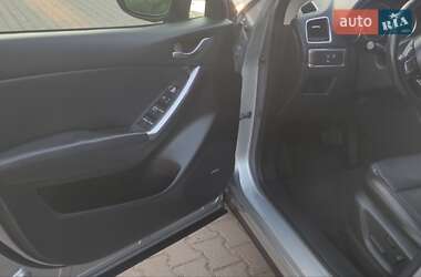 Позашляховик / Кросовер Mazda CX-5 2016 в 