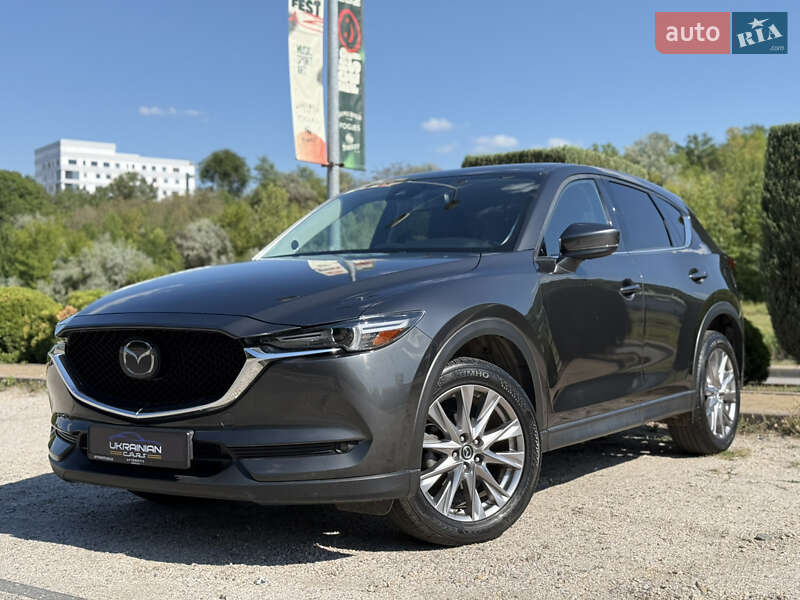 Позашляховик / Кросовер Mazda CX-5 2018 в 
