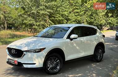 Позашляховик / Кросовер Mazda CX-5 2017 в 