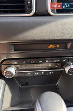 Позашляховик / Кросовер Mazda CX-5 2022 в 
