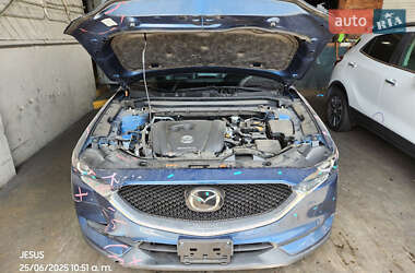 Позашляховик / Кросовер Mazda CX-5 2021 в 