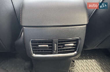 Позашляховик / Кросовер Mazda CX-5 2020 в 