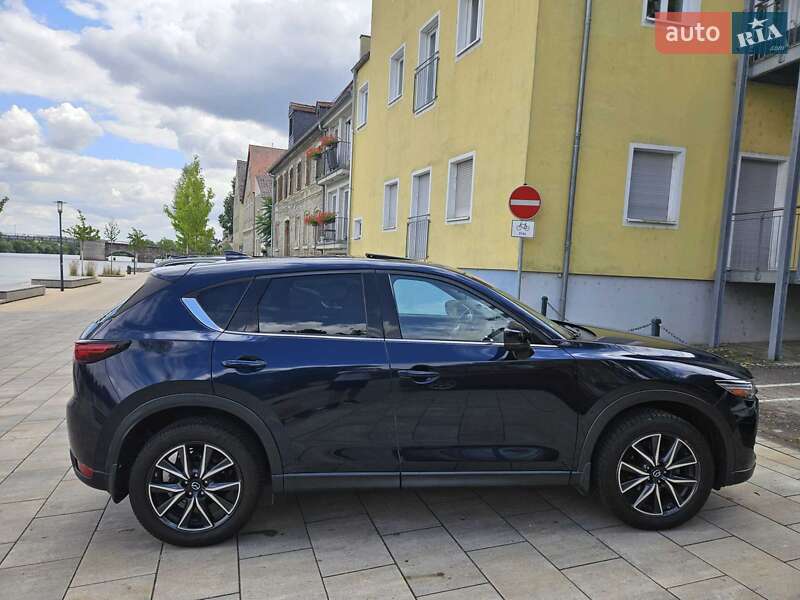 Внедорожник / Кроссовер Mazda CX-5 2017 в Киеве