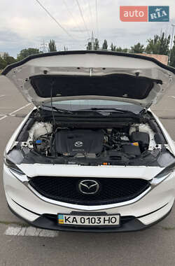 Позашляховик / Кросовер Mazda CX-5 2019 в 