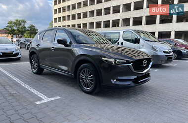 Позашляховик / Кросовер Mazda CX-5 2018 в 