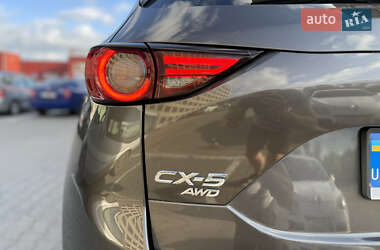 Позашляховик / Кросовер Mazda CX-5 2018 в 