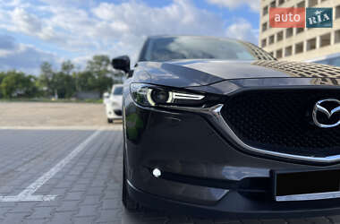 Позашляховик / Кросовер Mazda CX-5 2018 в 