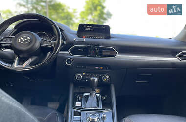 Позашляховик / Кросовер Mazda CX-5 2018 в 