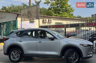 Позашляховик / Кросовер Mazda CX-5 2017 в 
