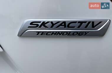 Позашляховик / Кросовер Mazda CX-5 2015 в 