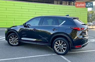 Внедорожник / Кроссовер Mazda CX-5 2018 в 