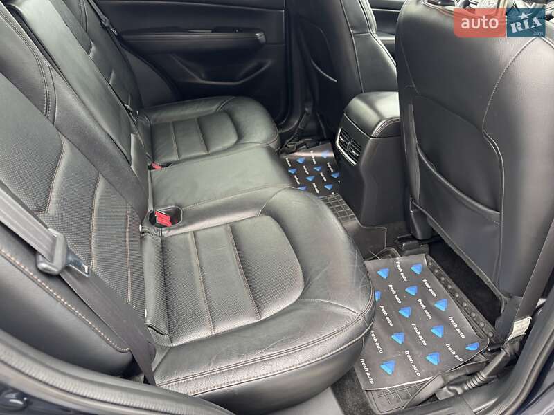 Позашляховик / Кросовер Mazda CX-5 2017 в Рівному