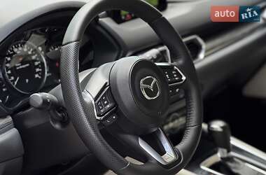 Позашляховик / Кросовер Mazda CX-5 2017 в 