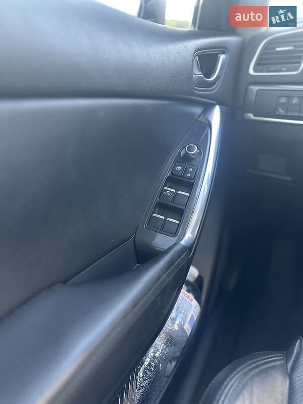 Внедорожник / Кроссовер Mazda CX-5 2016 в Полтаве