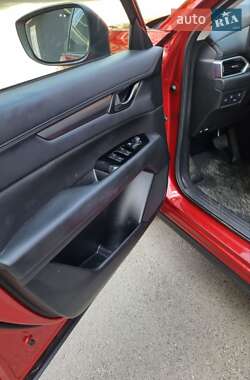 Внедорожник / Кроссовер Mazda CX-5 2018 в 