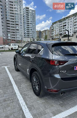 Позашляховик / Кросовер Mazda CX-5 2021 в 