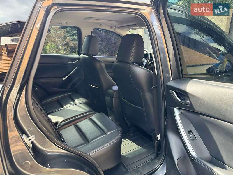 Внедорожник / Кроссовер Mazda CX-5 2016 в Киеве