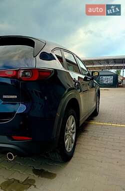 Позашляховик / Кросовер Mazda CX-5 2022 в 