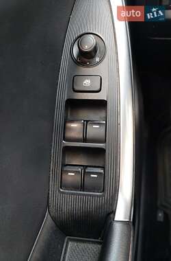 Внедорожник / Кроссовер Mazda CX-5 2012 в 