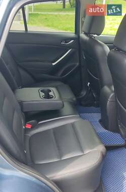 Позашляховик / Кросовер Mazda CX-5 2015 в 