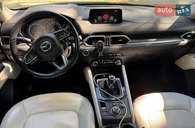Внедорожник / Кроссовер Mazda CX-5 2017 в 