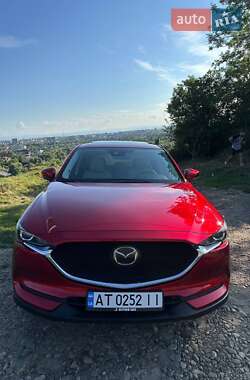 Позашляховик / Кросовер Mazda CX-5 2020 в 