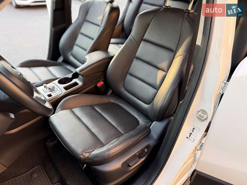 Позашляховик / Кросовер Mazda CX-5 2017 в Дніпрі