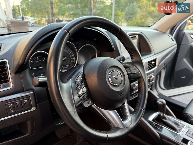 Позашляховик / Кросовер Mazda CX-5 2017 в Дніпрі