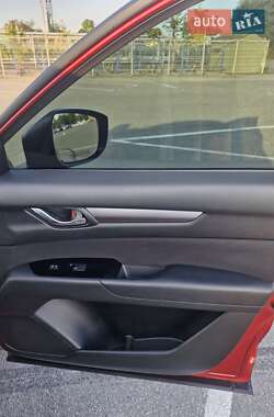Внедорожник / Кроссовер Mazda CX-5 2017 в 