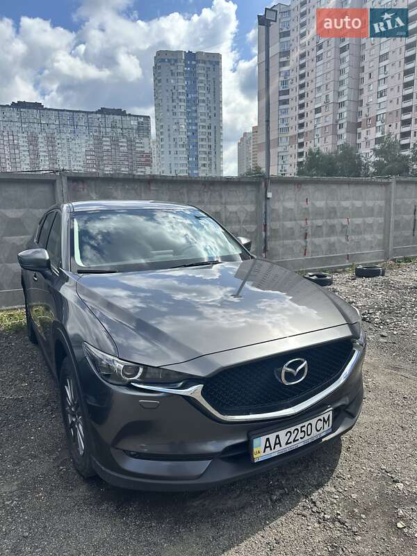 Внедорожник / Кроссовер Mazda CX-5 2017 в 
