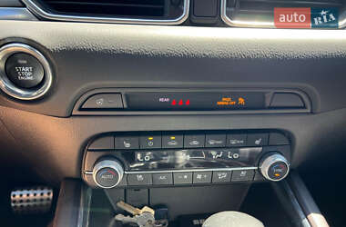 Позашляховик / Кросовер Mazda CX-5 2022 в 