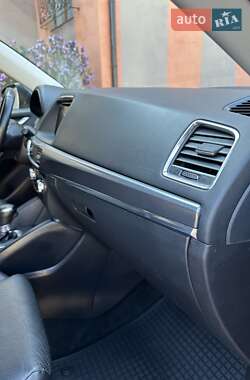 Внедорожник / Кроссовер Mazda CX-5 2015 в 