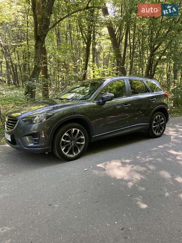 Внедорожник / Кроссовер Mazda CX-5 2016 в Новояворовске
