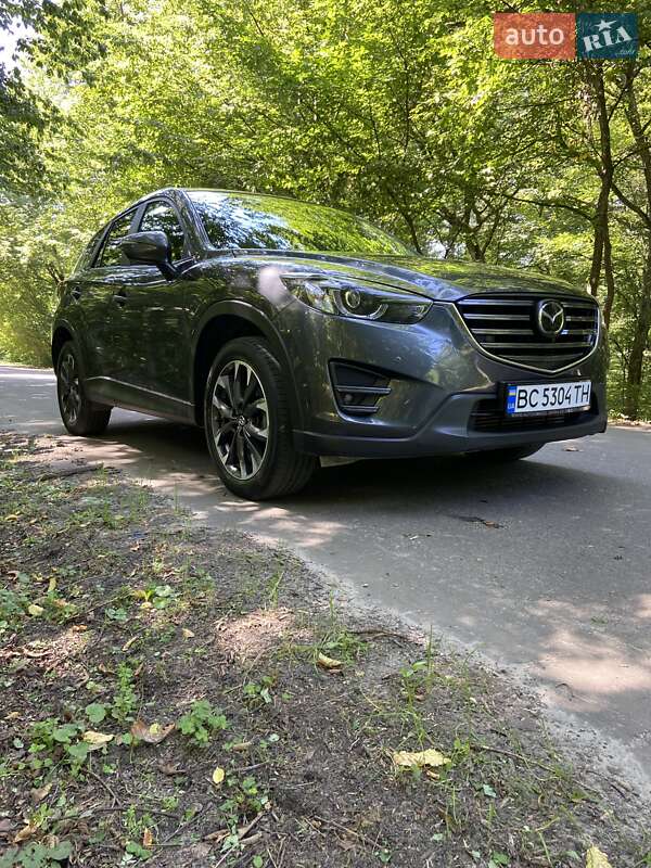 Внедорожник / Кроссовер Mazda CX-5 2016 в Новояворовске