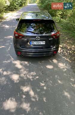 Позашляховик / Кросовер Mazda CX-5 2016 в 