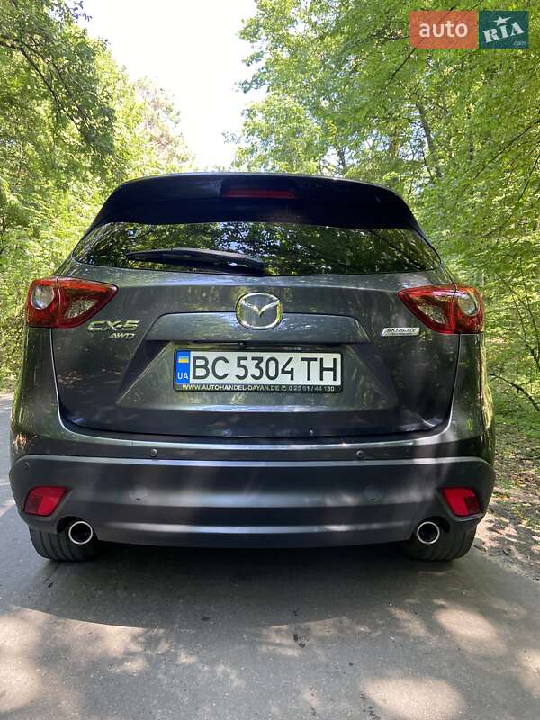 Внедорожник / Кроссовер Mazda CX-5 2016 в Новояворовске