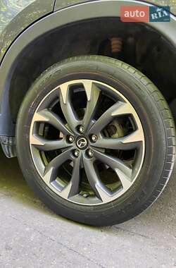 Позашляховик / Кросовер Mazda CX-5 2016 в 