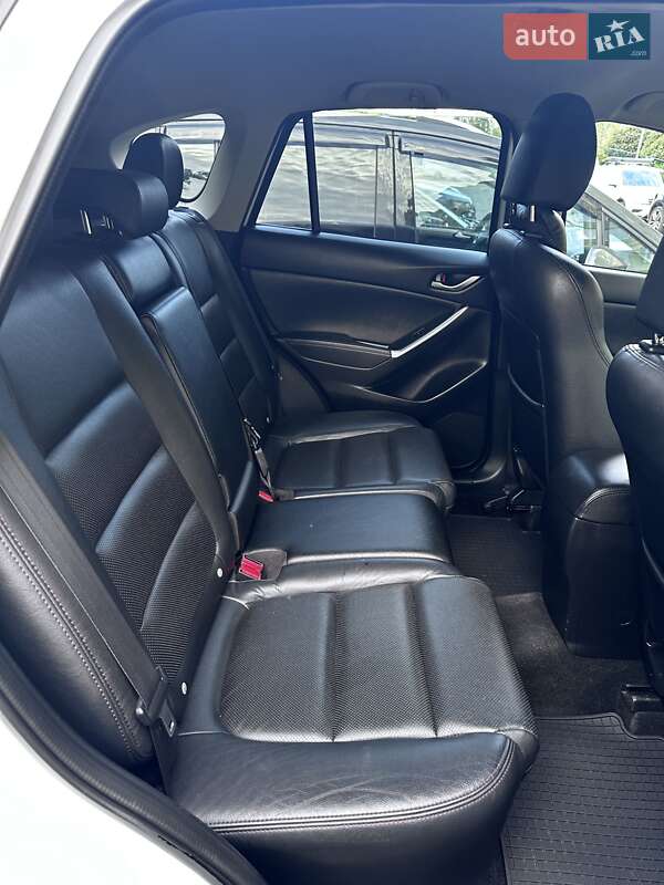Внедорожник / Кроссовер Mazda CX-5 2015 в Софиевской Борщаговке