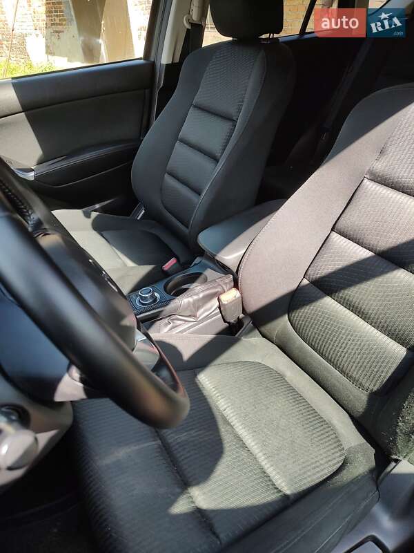 Внедорожник / Кроссовер Mazda CX-5 2014 в Нововолынске