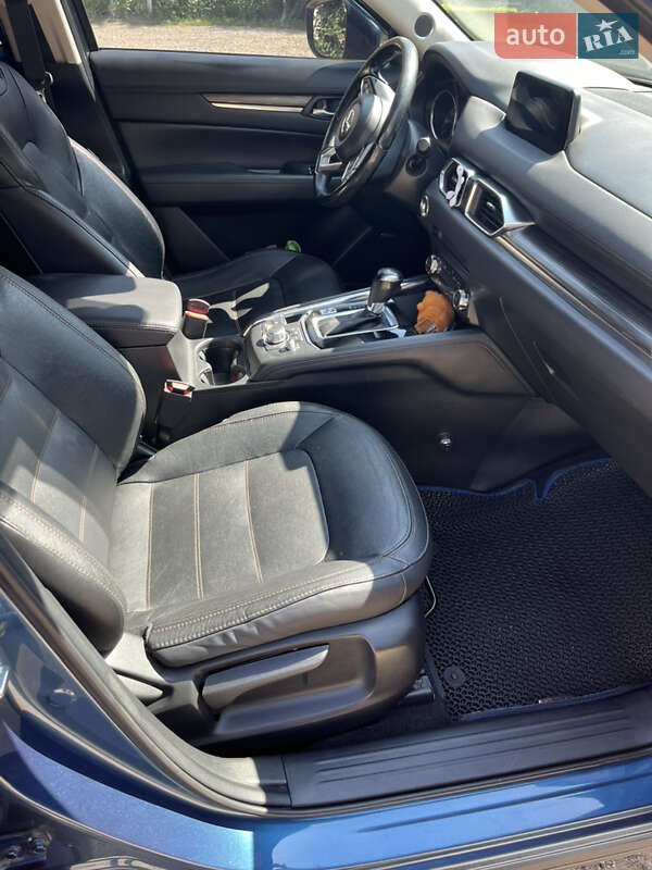 Внедорожник / Кроссовер Mazda CX-5 2017 в Шполе