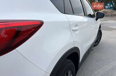 Позашляховик / Кросовер Mazda CX-5 2015 в 