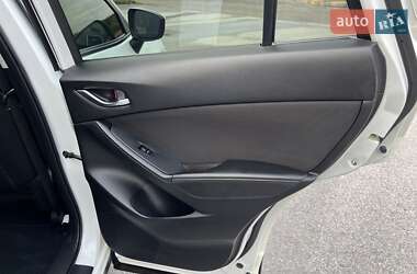 Позашляховик / Кросовер Mazda CX-5 2015 в 
