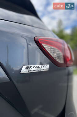 Внедорожник / Кроссовер Mazda CX-5 2013 в 