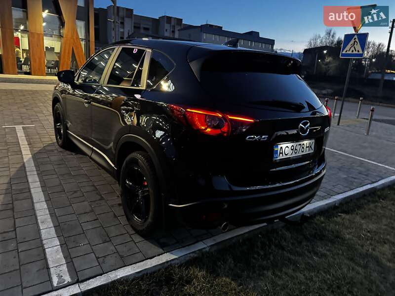 Позашляховик / Кросовер Mazda CX-5 2015 в Володимирі