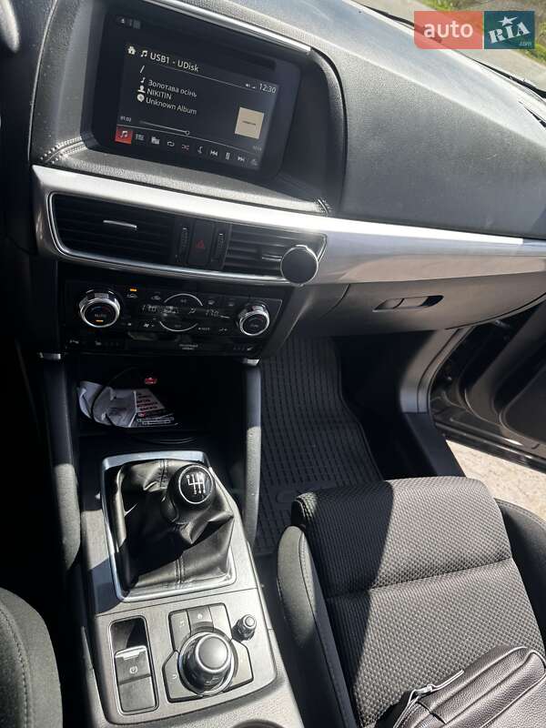 Позашляховик / Кросовер Mazda CX-5 2015 в Володимирі