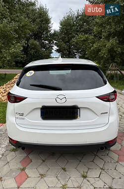 Позашляховик / Кросовер Mazda CX-5 2017 в 