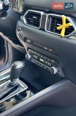 Позашляховик / Кросовер Mazda CX-5 2021 в 