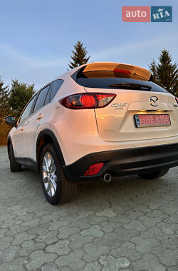 Позашляховик / Кросовер Mazda CX-5 2014 в 